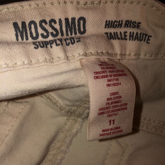 cream crochet high rise shorts - Picture 5 of 5